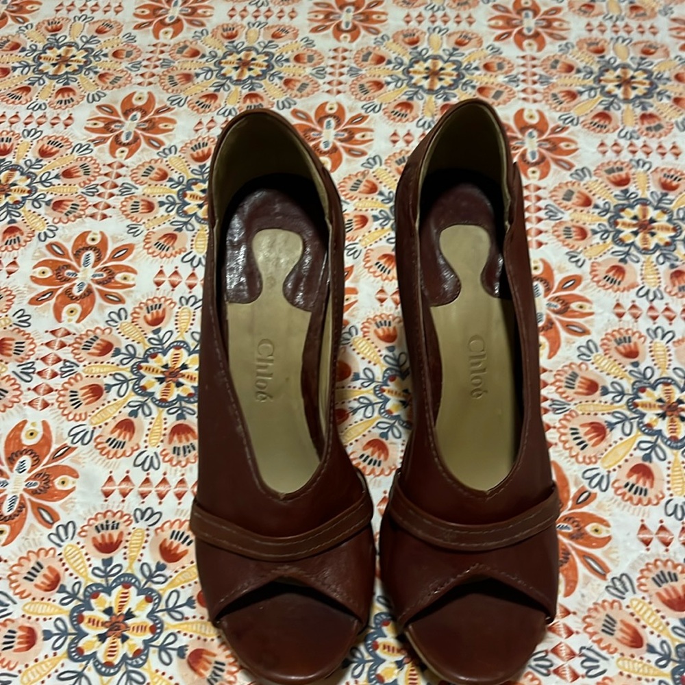 Chloe peep toe wedges size 40 1/2 with acrylic clear heal vintage